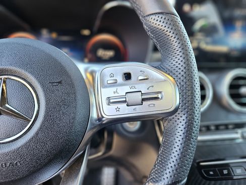 Used 2021 Mercedes-Benz GLC 300 GLC 300 image 29