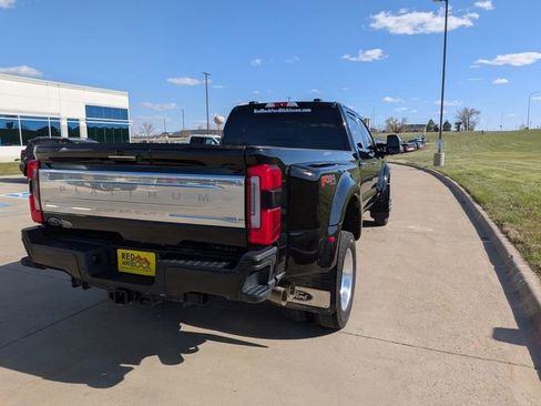 Used 2023 Ford F450 Platinum w/ FX4 Off-Road Package AWD/4WD image 3