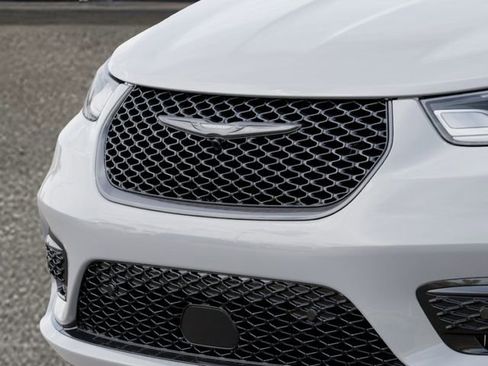 New 2026 Chrysler Pacifica Select image 11