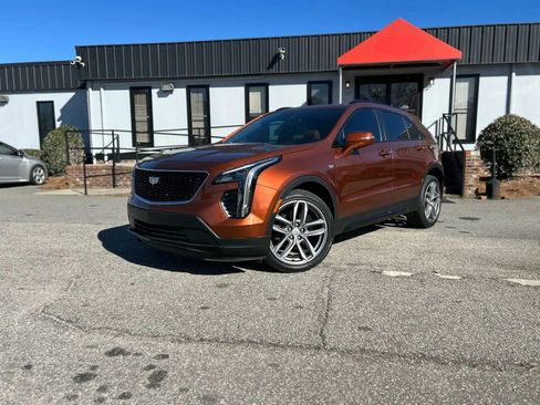 Used 2019 Cadillac XT4 Sport image 2