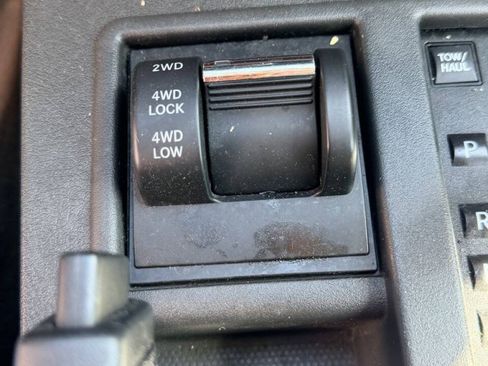 Used 2012 Jeep Liberty Sport w/ Popular Equipment Group AWD/4WD image 18
