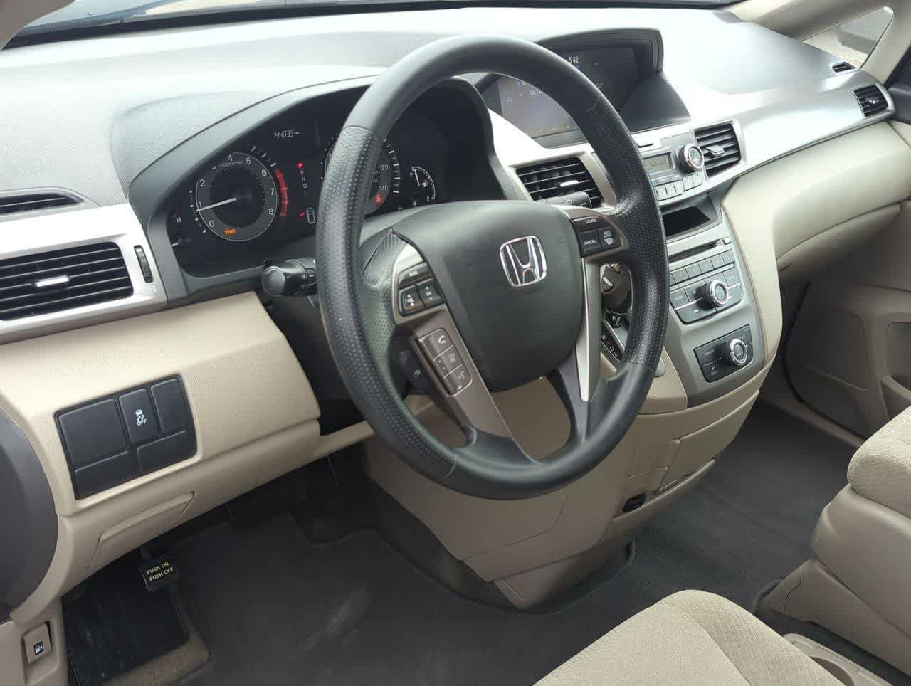 Used 2016 Honda Odyssey LX image 2