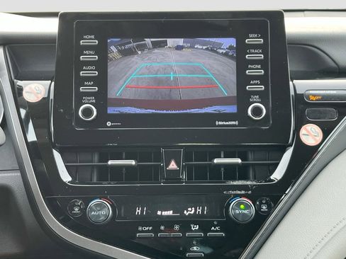Used 2024 Toyota Camry LE image 12