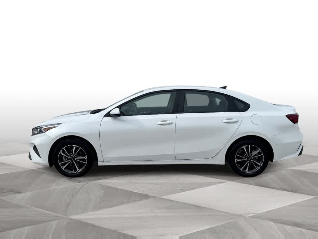 Used 2024 Kia Forte LXS FWD image 5
