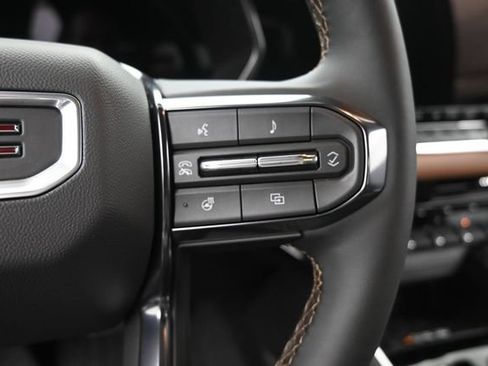 New 2026 GMC Canyon AT4 w/ Technology Plus Package AWD/4WD image 31