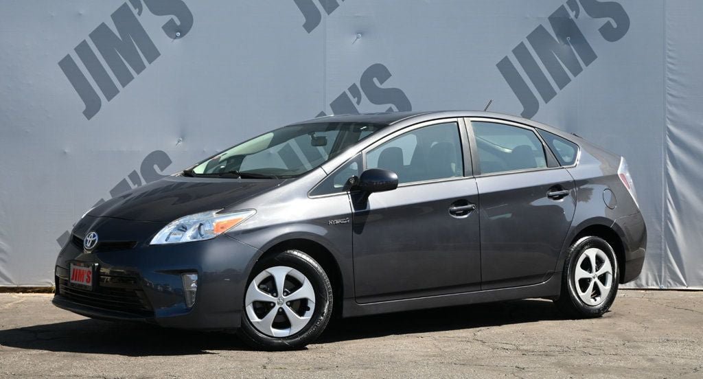 Used 2015 Toyota Prius Three FWD image 1