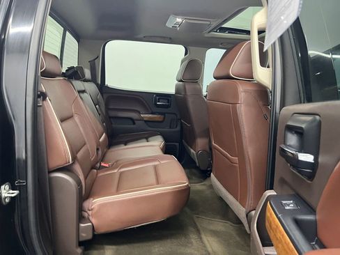 Used 2016 Chevrolet Silverado 3500 High Country w/ Duramax Plus Package image 27