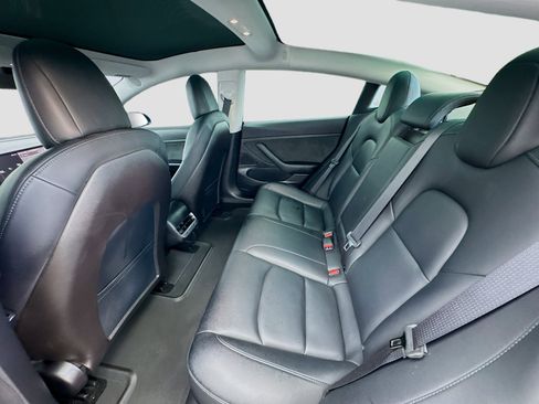 Used 2020 Tesla Model 3 RWD image 15