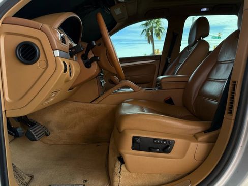Used 2003 Porsche Cayenne S image 37