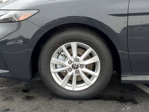 Used 2026 Toyota Camry LE image 7