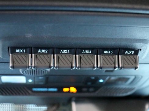 New 2025 Ford Bronco Badlands image 16