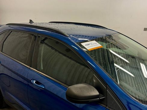 Used 2022 Ford Edge SE image 9