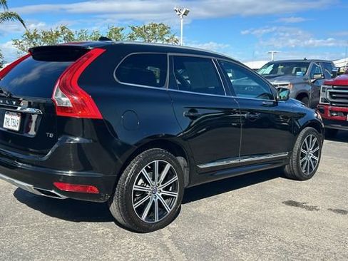 Used 2015 Volvo XC60 T5 Platinum w/ Protection Package FWD image 3