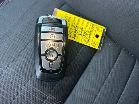 Used 2025 Ford Explorer ST-Line w/ Premium Package image 41