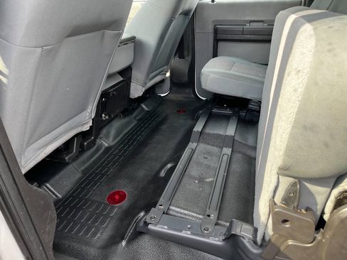 Used 2012 Ford F550 4x4 Crew Cab Super Duty w/ Payload Upgrade Pkg image 17