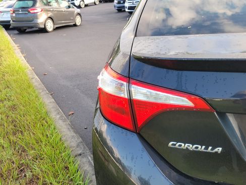 Used 2014 Toyota Corolla S FWD image 20