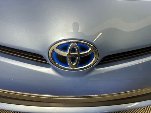 Used 2012 Toyota Prius Plug-In Hybrid image 9