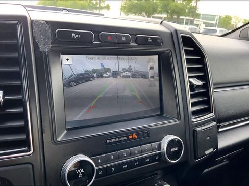 Used 2018 Ford Expedition Limited w/ Equipment Group 301A image 28