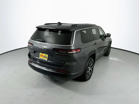 Used 2023 Jeep Grand Cherokee L Limited AWD/4WD image 9