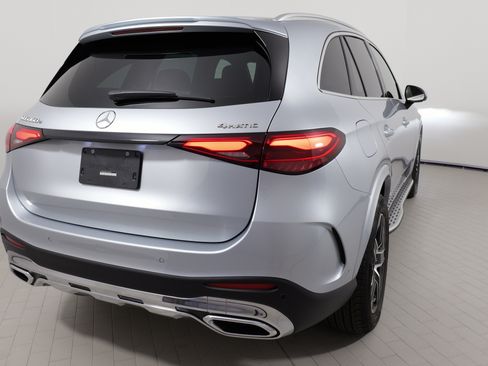 Used 2025 Mercedes-Benz GLC 350e 4MATIC image 15