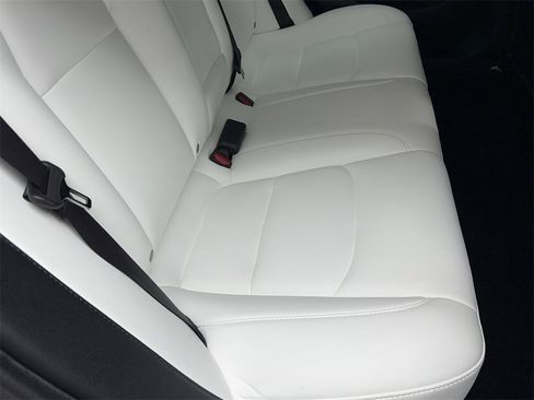 Used 2021 Tesla Model 3 Performance image 54