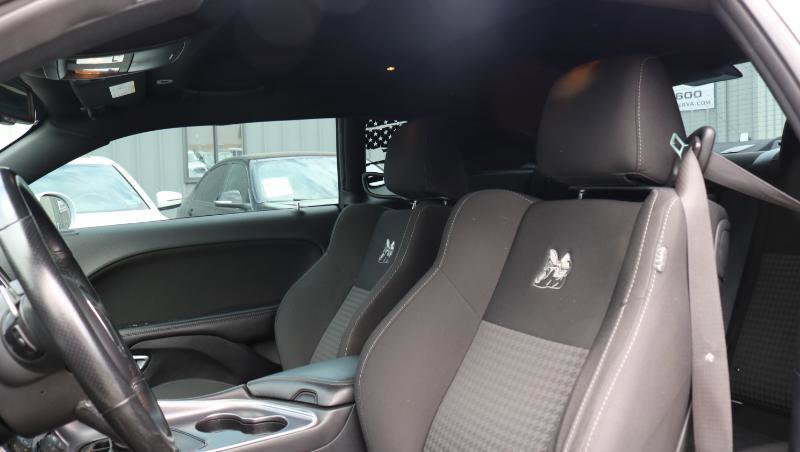 Used 2018 Dodge Challenger R/T Scat Pack RWD image 9