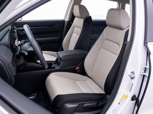 Used 2023 Honda CR-V LX image 17
