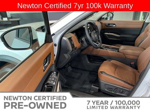 Used 2025 Nissan Pathfinder Platinum w/ Cargo Package FWD image 8