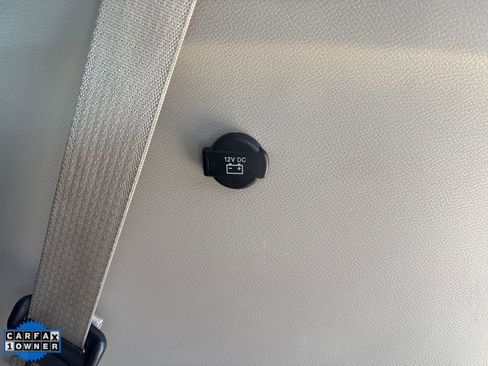 Used 2024 Chrysler Pacifica Touring-L image 30