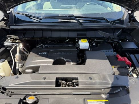 Used 2022 Nissan Pathfinder SV AWD/4WD image 38