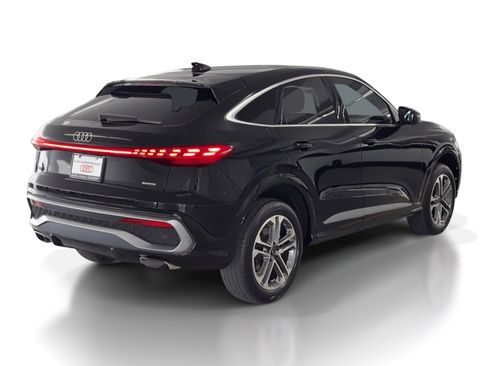 New 2025 Audi Q5 Premium image 9