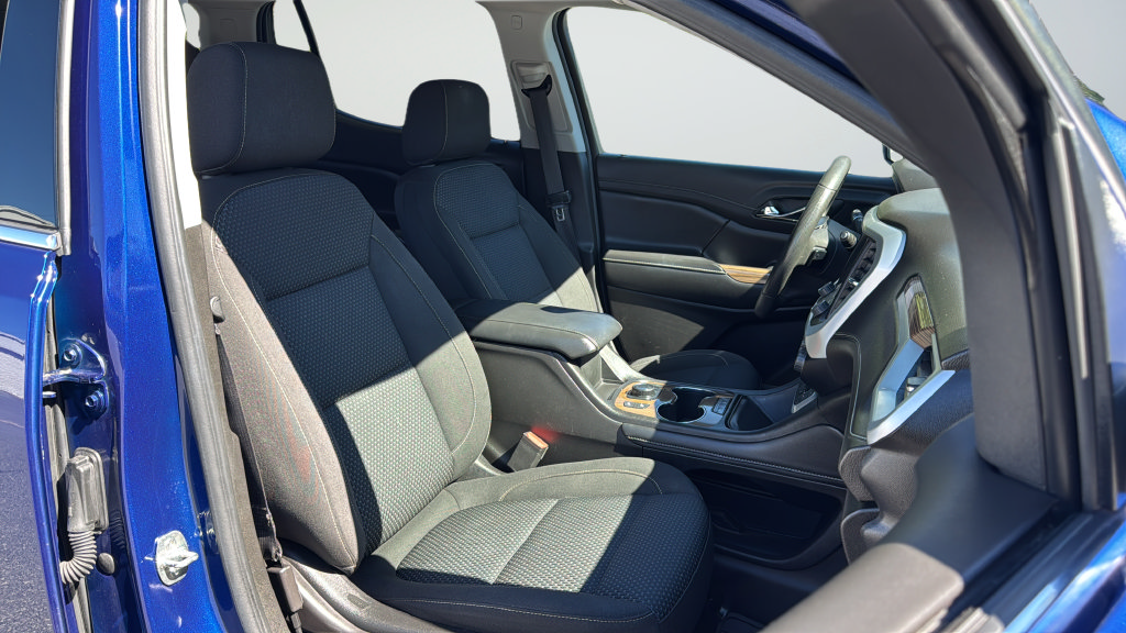 Used 2023 GMC Acadia SLE w/ Driver Convenience Package AWD/4WD image 19