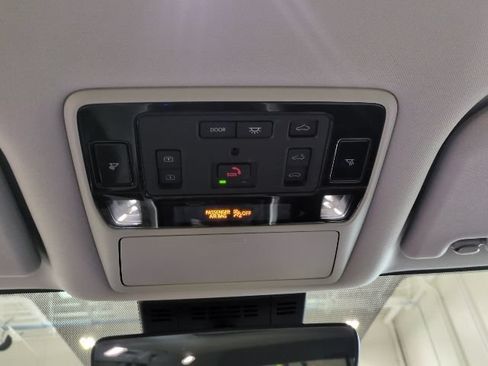 Used 2025 Toyota Grand Highlander AWD Hybrid image 13