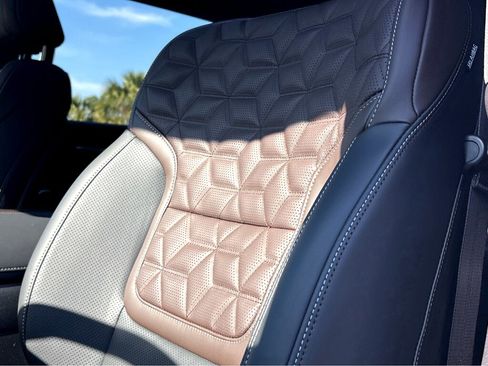 New 2026 Nissan Armada Platinum image 5