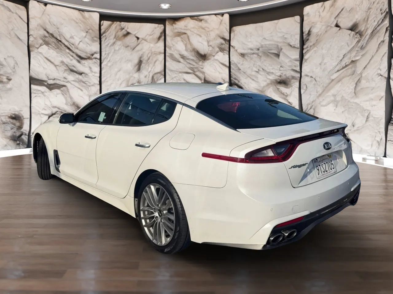 Used 2018 Kia Stinger RWD image 5
