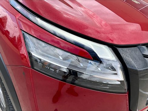 Used 2023 Nissan Pathfinder SL w/ SL Premium Package image 27