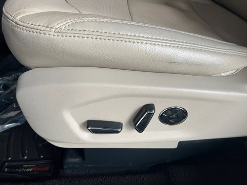 Used 2018 Ford Explorer Limited w/ Equipment Group 301A image 20