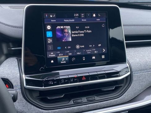 New 2026 Jeep Compass Latitude image 20