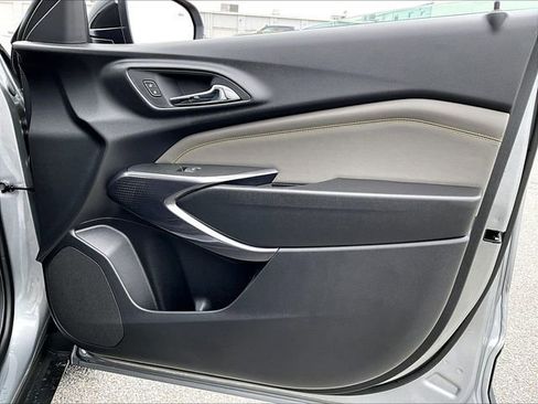New 2026 Chevrolet Trax ACTIV w/ Sunroof Package FWD image 29