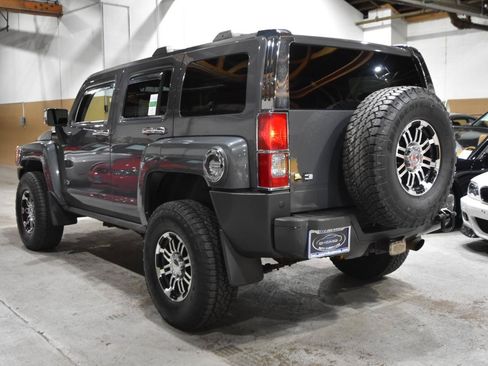 Used 2009 HUMMER H3 Luxury AWD/4WD image 9