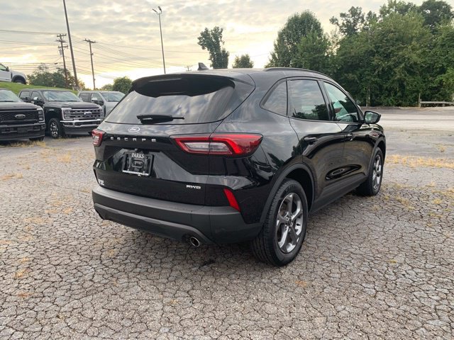 Used 2025 Ford Escape ST-Line Select AWD/4WD image 9