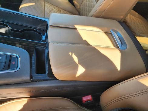 Used 2023 Cadillac Escalade ESV Premium Luxury w/ Performance Package image 38