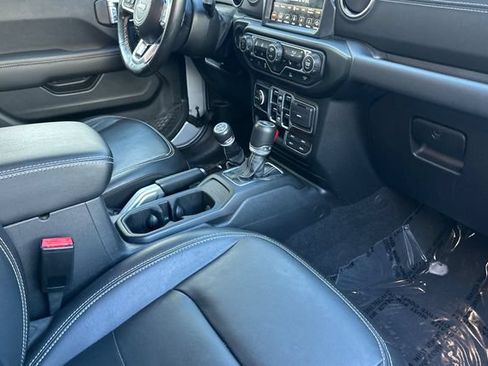 Used 2023 Jeep Wrangler Unlimited Sahara w/ Cold Weather Group AWD/4WD image 18