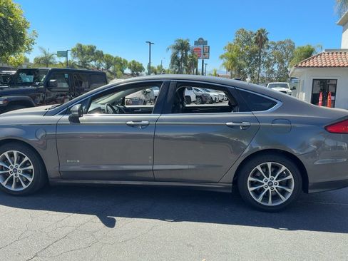 Used 2017 Ford Fusion Energi SE FWD image 9