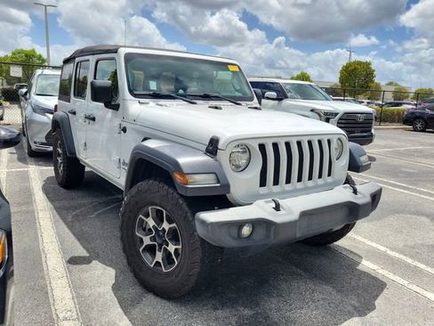 Used 2020 Jeep Wrangler Unlimited Sport S image 2