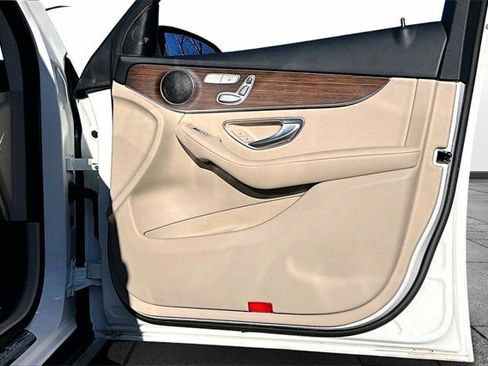 Certified 2022 Mercedes-Benz GLC 300 4MATIC image 30