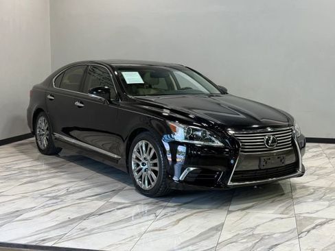 Used 2014 Lexus LS 460 w/ Comfort Package RWD image 4