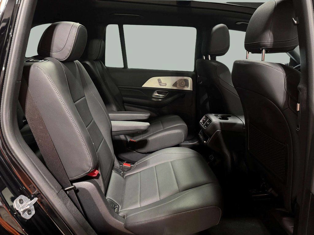 Used 2025 Mercedes-Benz GLS 450 4MATIC image 29