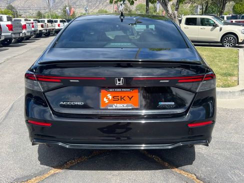 Used 2024 Honda Accord Sport image 9