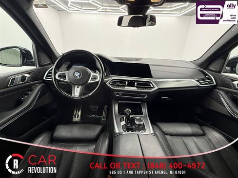 Used 2021 BMW X5 M50i w/ Premium Package AWD/4WD image 9